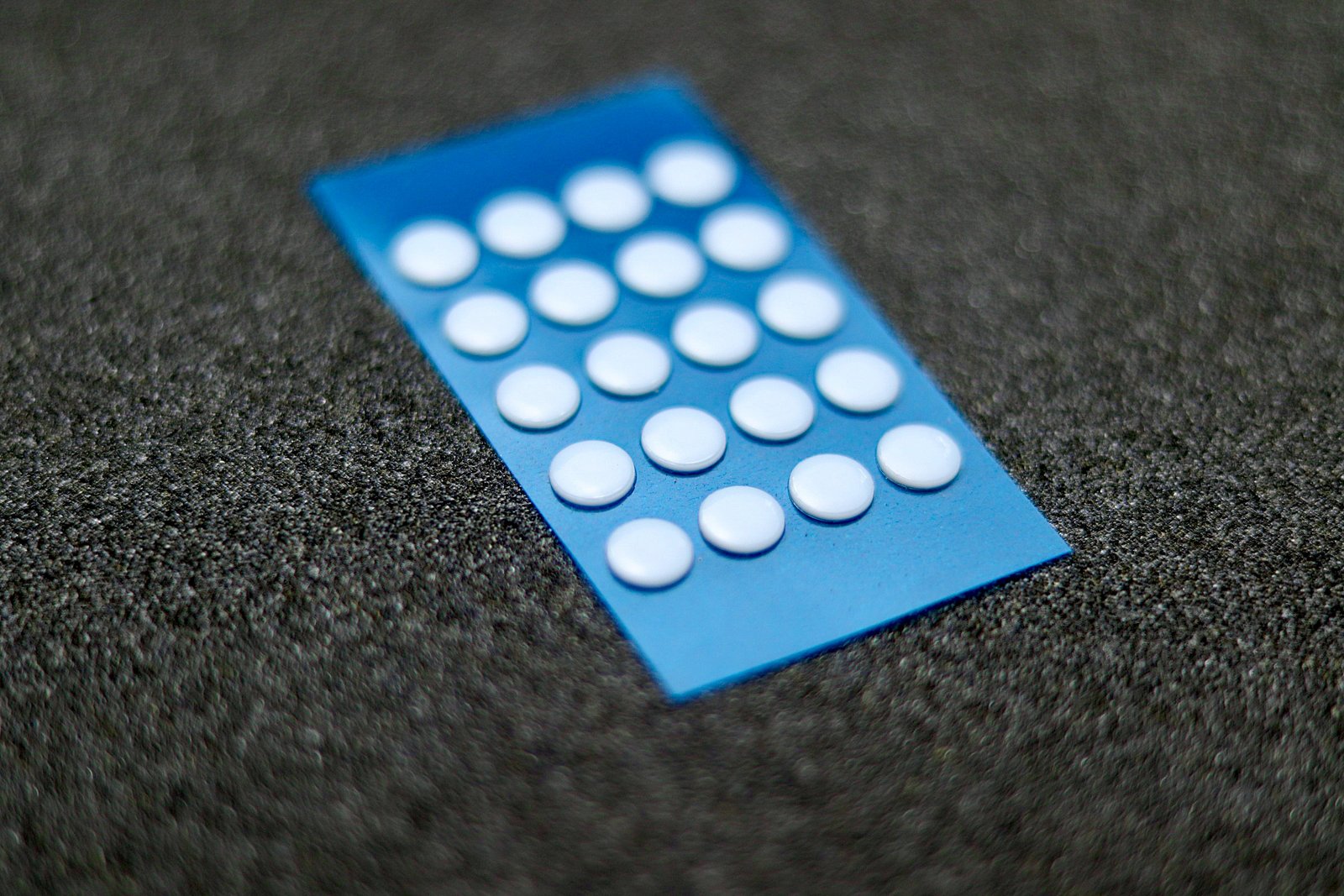 ZKATES | Speed GlassPad Mouse Skates Dots - Image 2